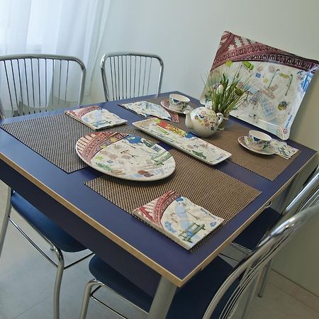 Apartman U Kolonady Κάρλοβι Βάρι Εξωτερικό φωτογραφία