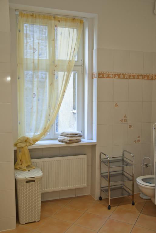 Apartman U Kolonady Κάρλοβι Βάρι Δωμάτιο φωτογραφία