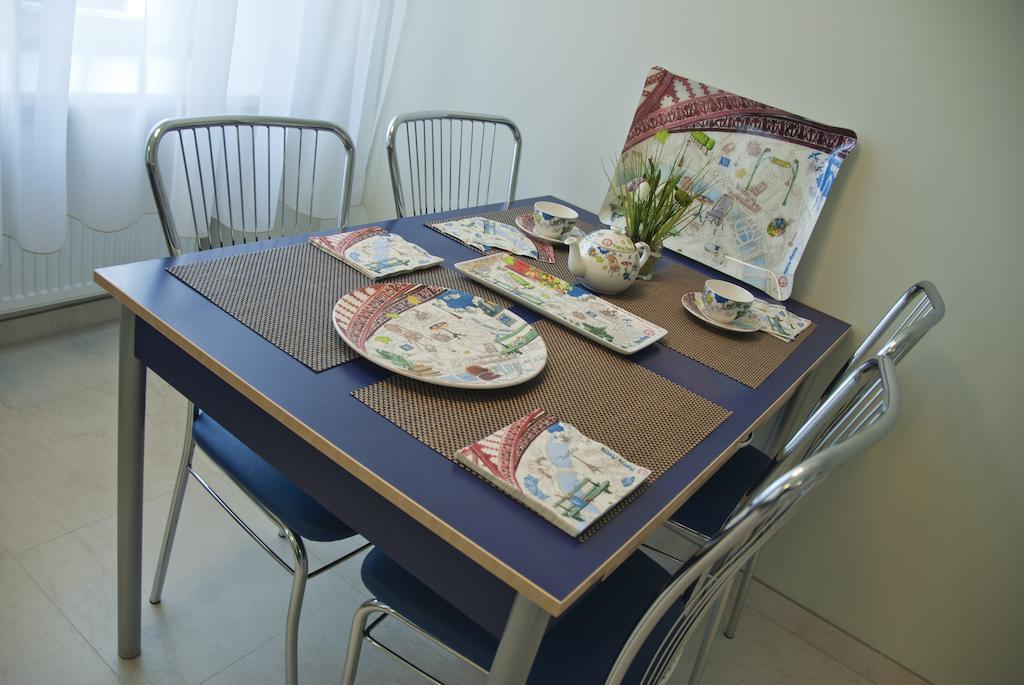 Apartman U Kolonady Κάρλοβι Βάρι Εξωτερικό φωτογραφία